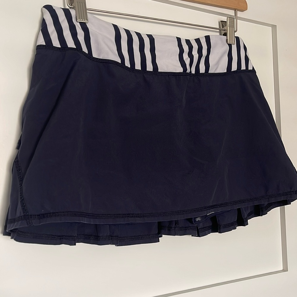 Lululemon Run Pacesetter Skirt - Navy - Size 8